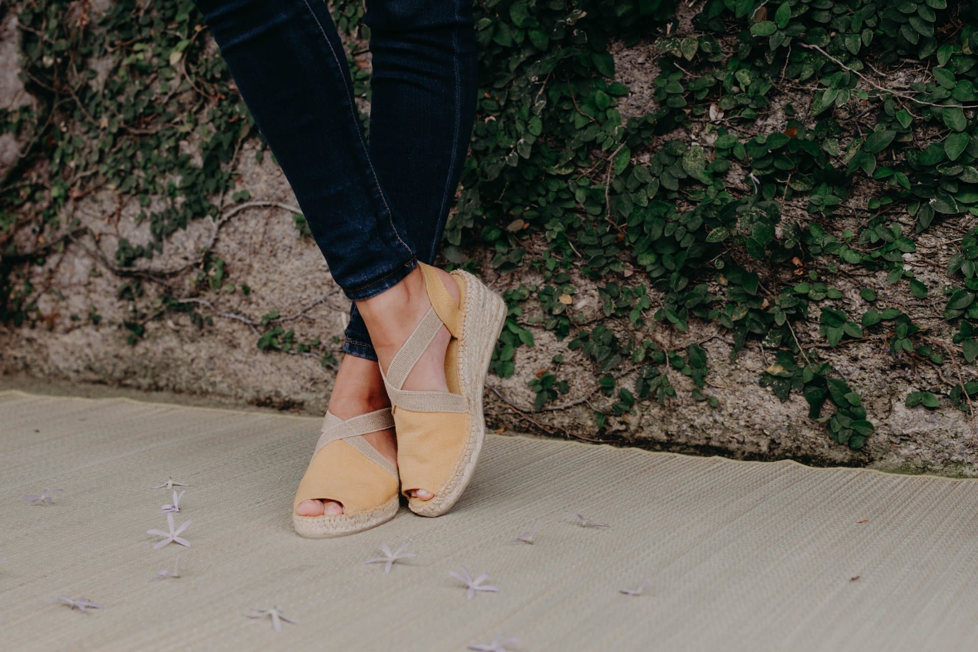 Are Arch Support Sandals Worth It? A Research Look