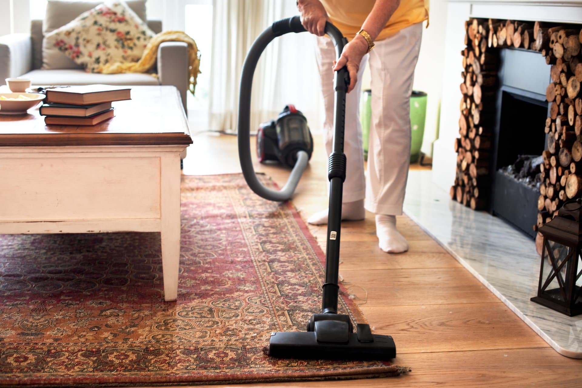 How to Choose a Floor Vacuum Cleaner: A Practical Buyer's Guide