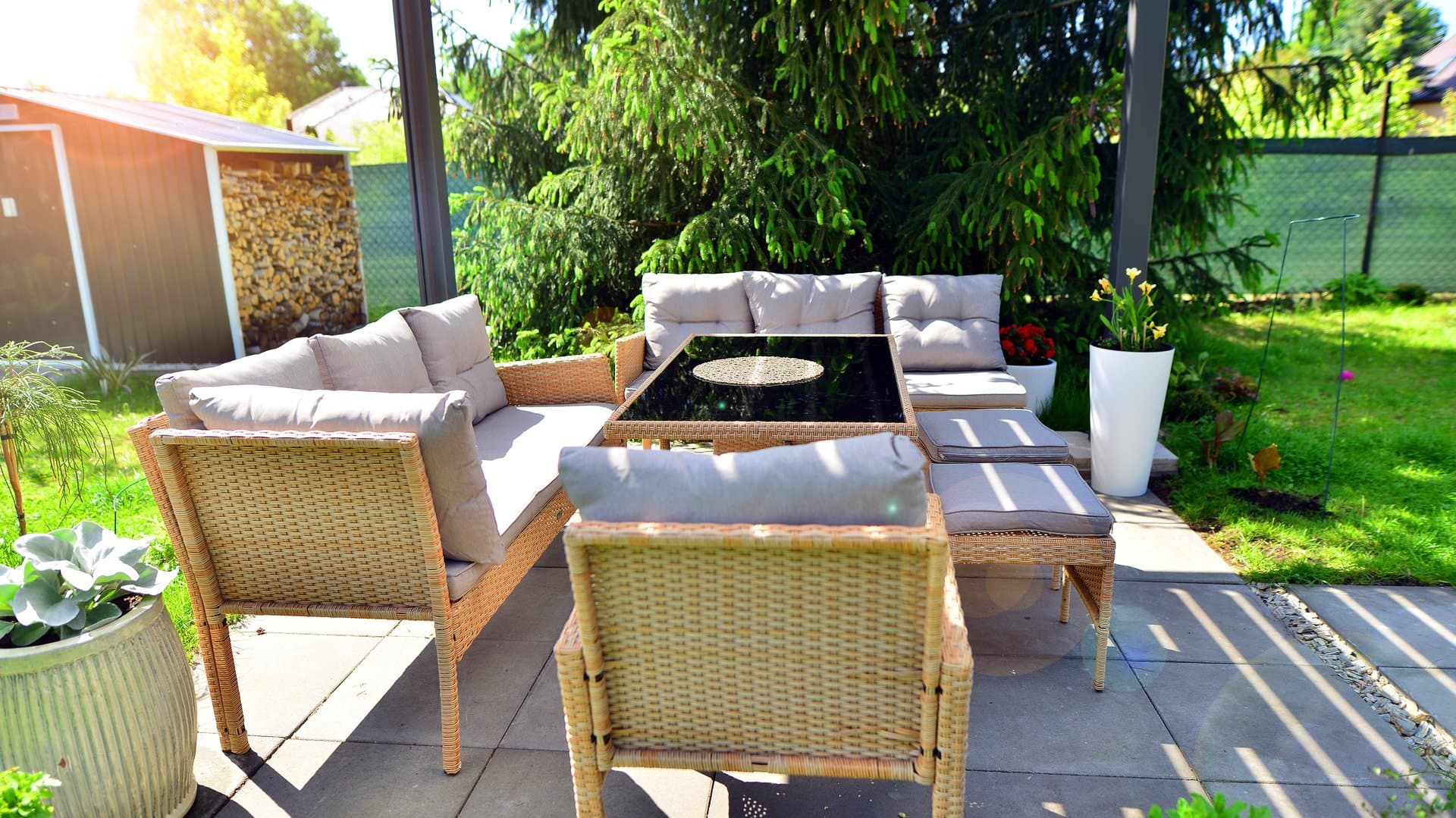 How to Set Up a Patio and Outdoor Living Space