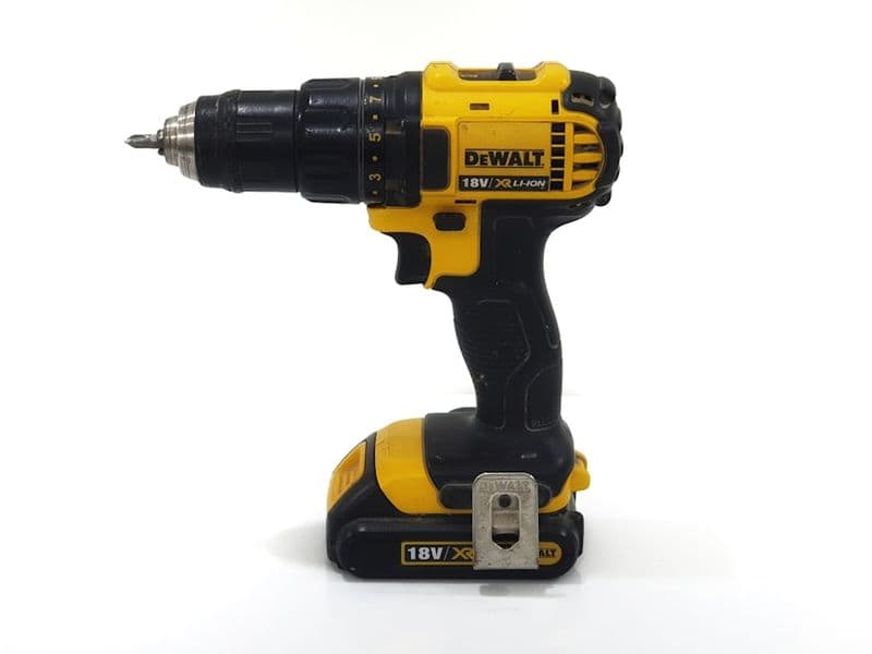DEWALT DCD777 20V MAX compact brushless drill/driver with a 2.0Ah battery and charger